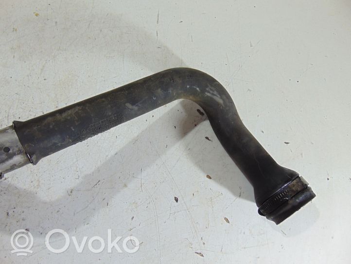 Renault Kangoo II Tube d'admission de tuyau de refroidisseur intermédiaire H77104077