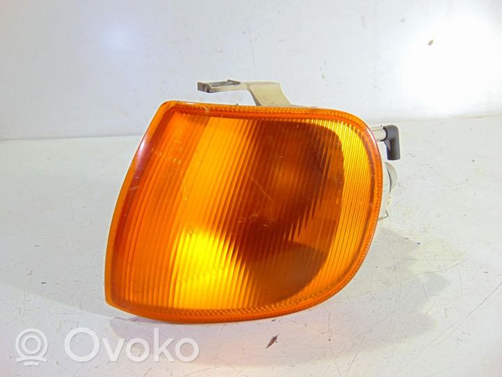 Volkswagen Polo V 6R Front indicator light 