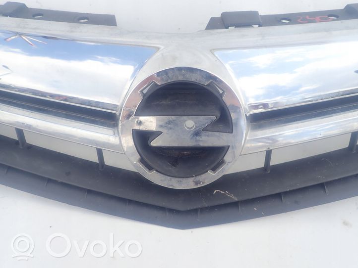 Opel Ampera Maskownica / Grill / Atrapa górna chłodnicy 25975492