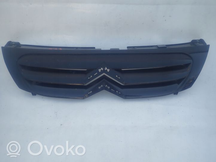 Citroen C1 Grotelės viršutinės 9680094177