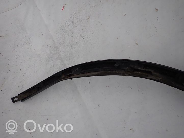 Volkswagen Touareg II Listwa błotnika przedniego 7P6853718C