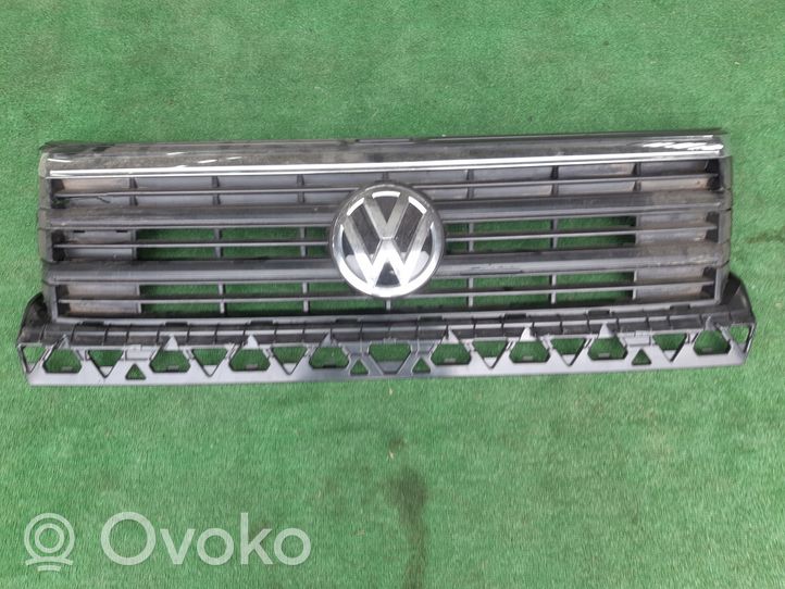 Volkswagen Crafter Rejilla delantera 7C0853653D