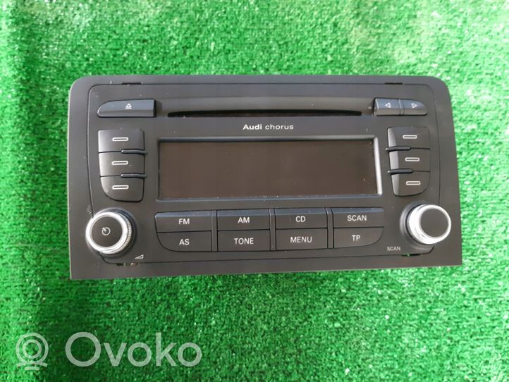 Audi A3 S3 A3 Sportback 8P Radio/CD/DVD/GPS-pääyksikkö 8P0035152E