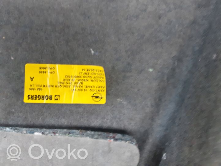 Opel Astra J Tavaratilan/takakontin alempi sivuverhoilu 13337791