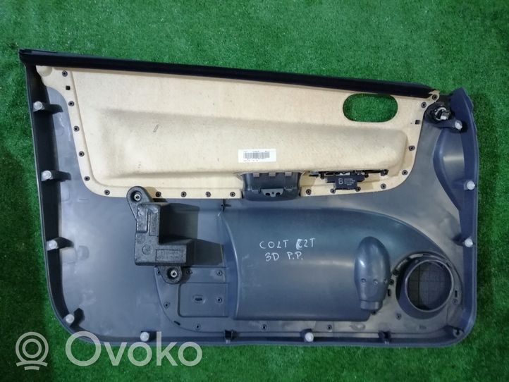 Mitsubishi Colt CZ3 Rivestimento del pannello della portiera anteriore 