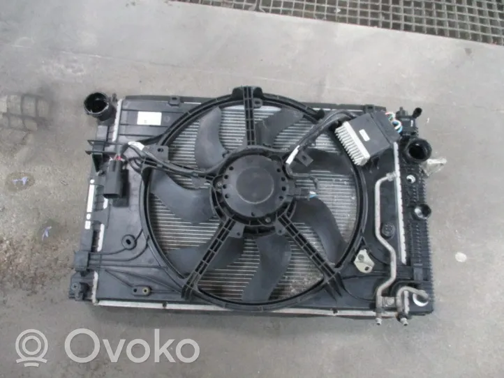 Infiniti Q50 Ventilateur, condenseur de climatisation 