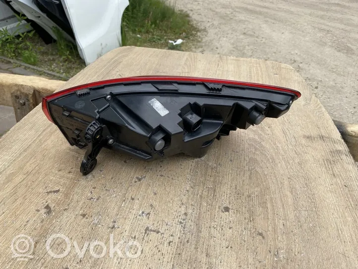 Skoda Octavia Mk4 Rear/tail lights 