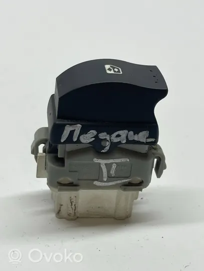 Renault Megane II Przycisk / Włącznik ESP 28082