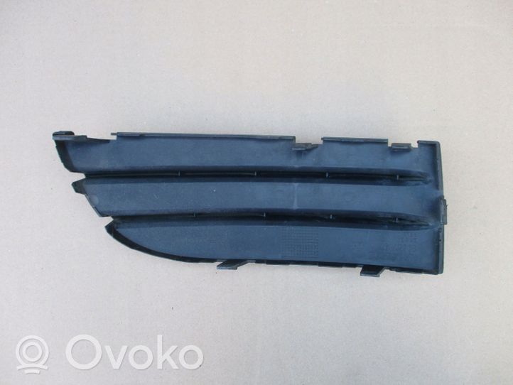 Volvo C30 Front bumper lower grill 30657197