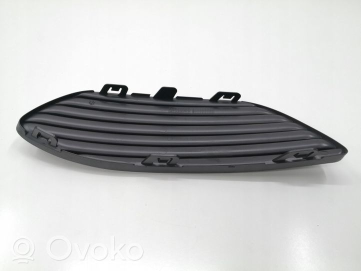 Mercedes-Benz C W205 Kratka dolna zderzaka przedniego A2058851623