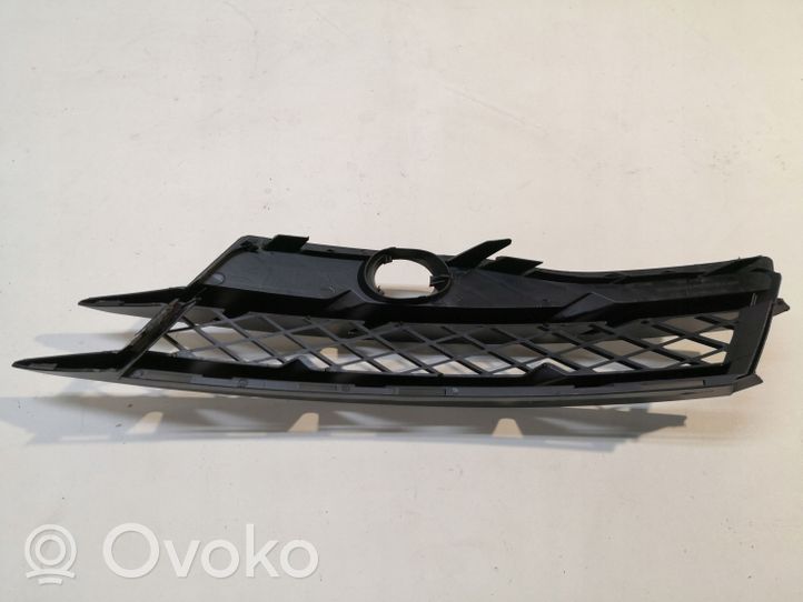 Audi R8 42 Front bumper lower grill 420807682