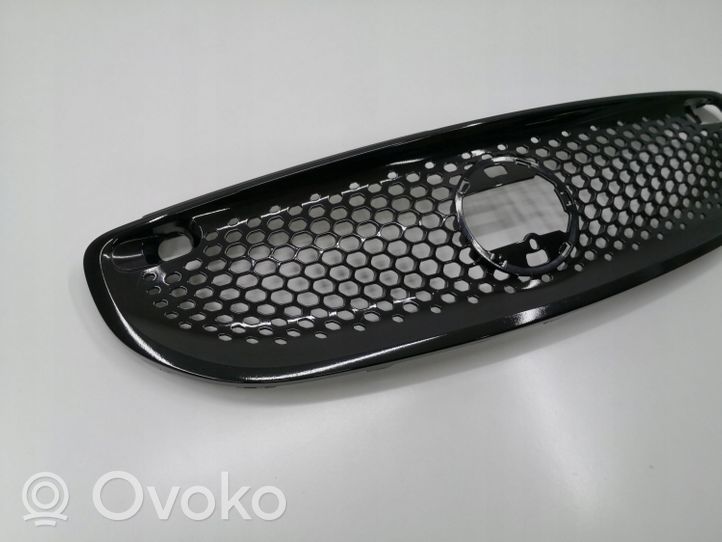 Smart ForTwo III C453 Grille calandre supérieure de pare-chocs avant A4538881223