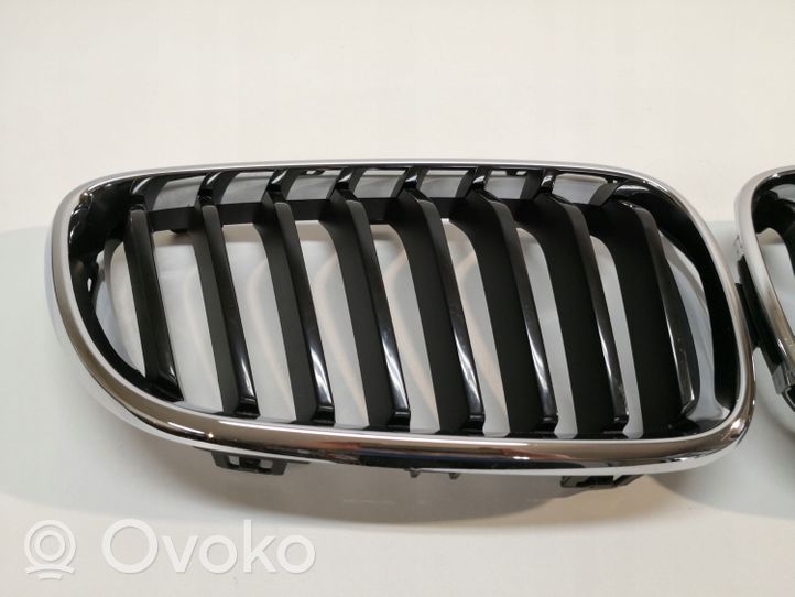 BMW 2 F22 F23 Grille calandre supérieure de pare-chocs avant 7295523