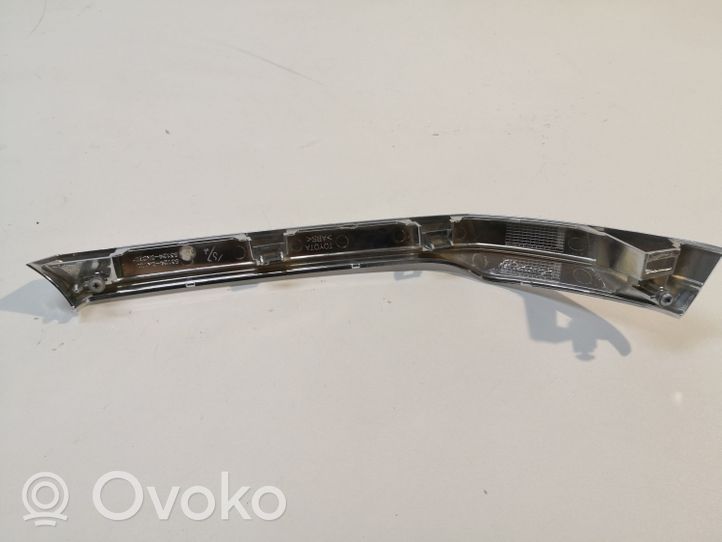 Toyota Hilux (AN120, AN130) Grille calandre supérieure de pare-chocs avant 531240K070