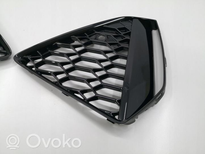 Audi RS6 C8 Grille inférieure de pare-chocs avant 4K8807681D