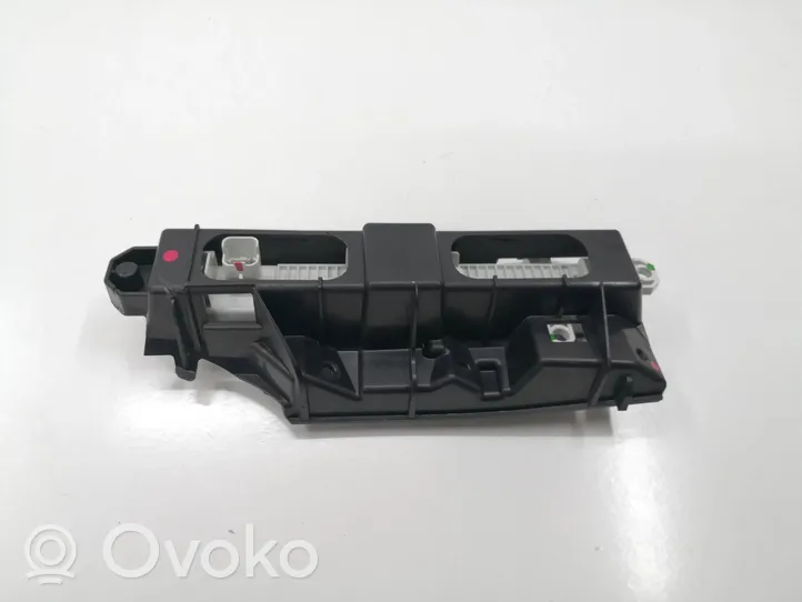 Toyota Aygo AB40 LED dienos žibintas 9815568380