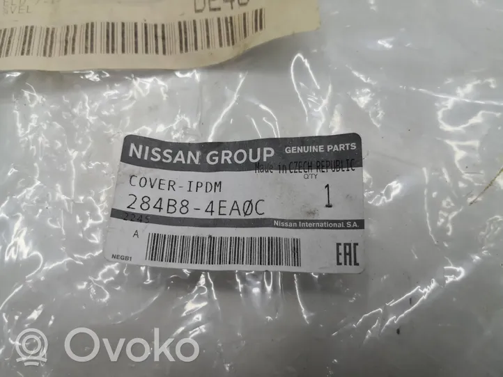 Nissan Qashqai Pokrywa skrzynki bezpieczników 284B84EA0C