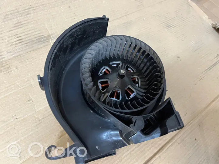 BMW 3 G20 G21 Ventola riscaldamento/ventilatore abitacolo T38256B