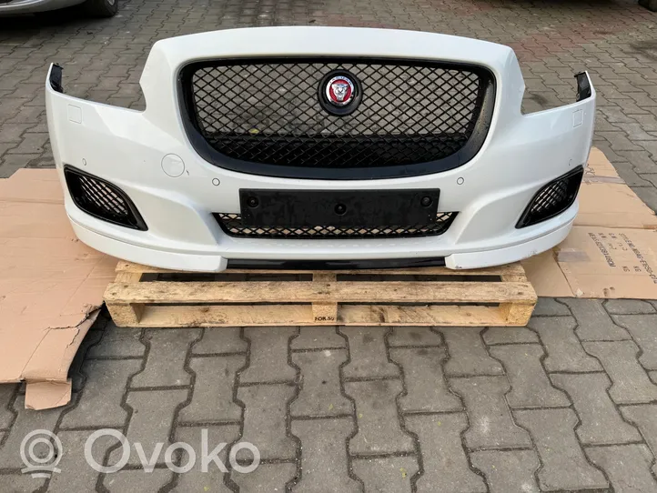 Jaguar XJ X351 Priekšējais bamperis 