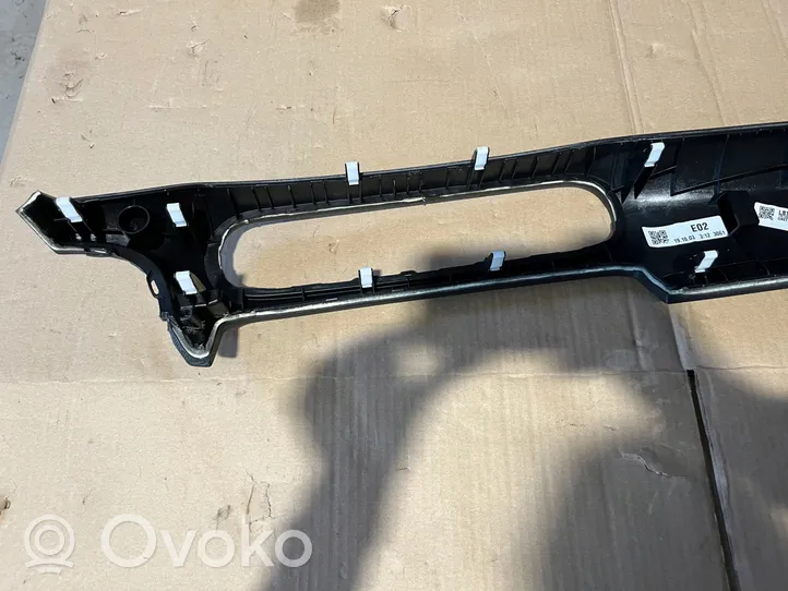 Hyundai Kona I Inne części wnętrza samochodu 84760-J9000