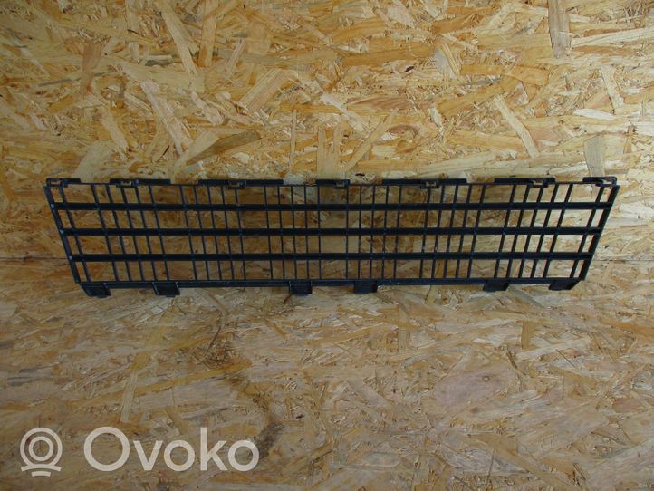 Renault Clio III Grille inférieure de pare-chocs avant 2006236