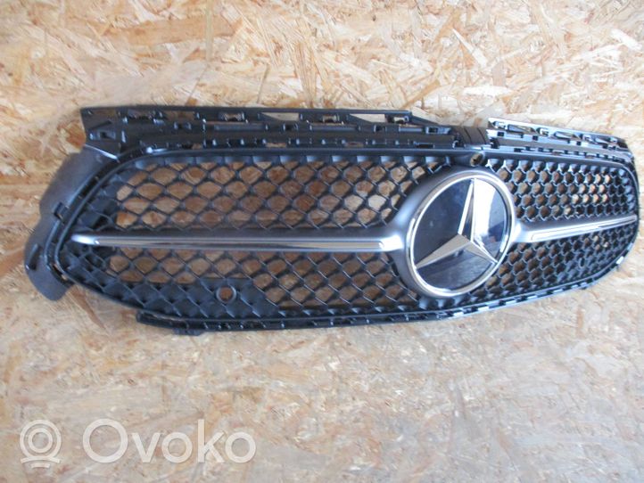 Mercedes-Benz A W177 Grille calandre supérieure de pare-chocs avant A1778888300