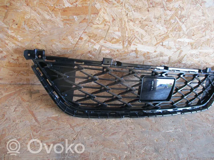 KIA Xceed Front bumper lower grill 86561-J7Q80