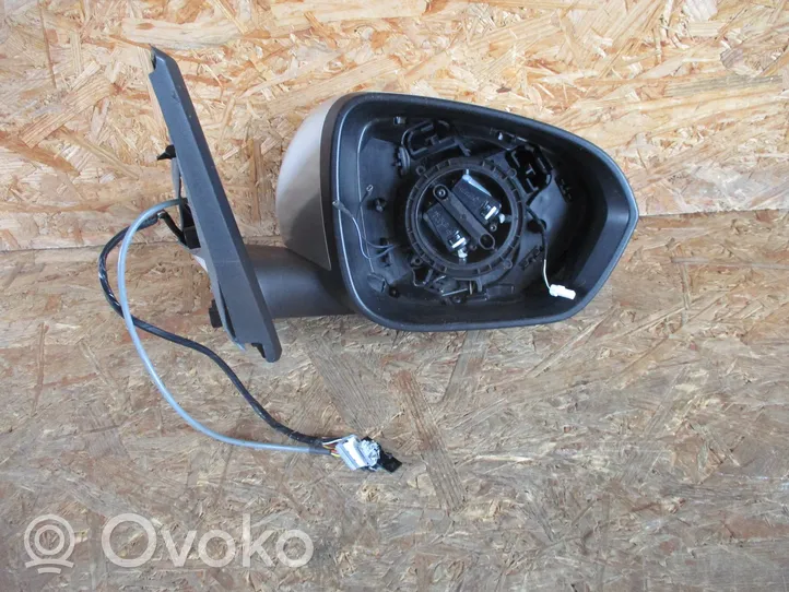 Dacia Duster II Front door electric wing mirror 