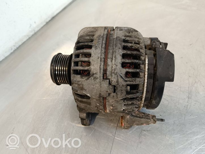 Volkswagen Touran I Generatore/alternatore 