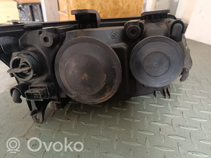 Saab 9-3 Ver1 Lampa przednia 