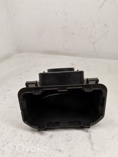 BMW 3 F30 F35 F31 Fuse box cover 9224854