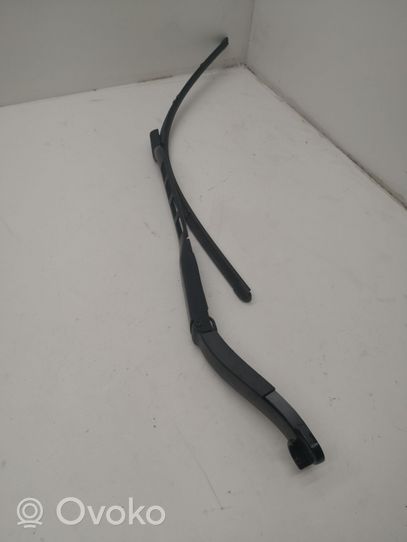 Mercedes-Benz GLE (W166 - C292) Front wiper blade arm A1648240149