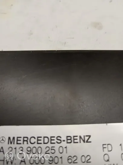 Mercedes-Benz E W213 Vaihdelaatikon ohjainlaite/moduuli A2139002501