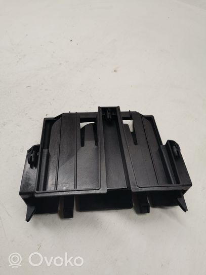 BMW 3 F30 F35 F31 Altra parte del vano motore 8507703