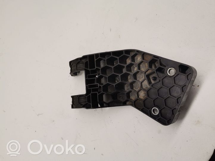 BMW X5 F15 Staffa/supporto di montaggio del filtro carburante 70314607