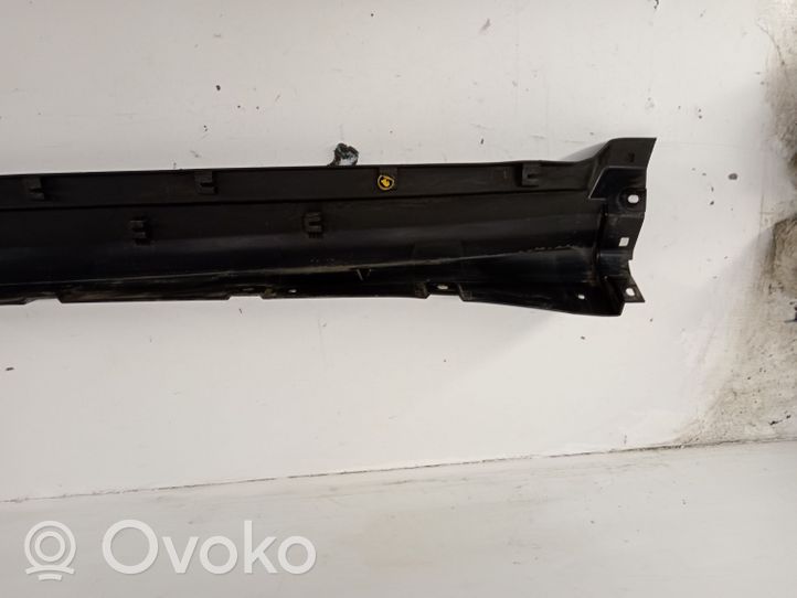 Maserati Levante Sill 670040336