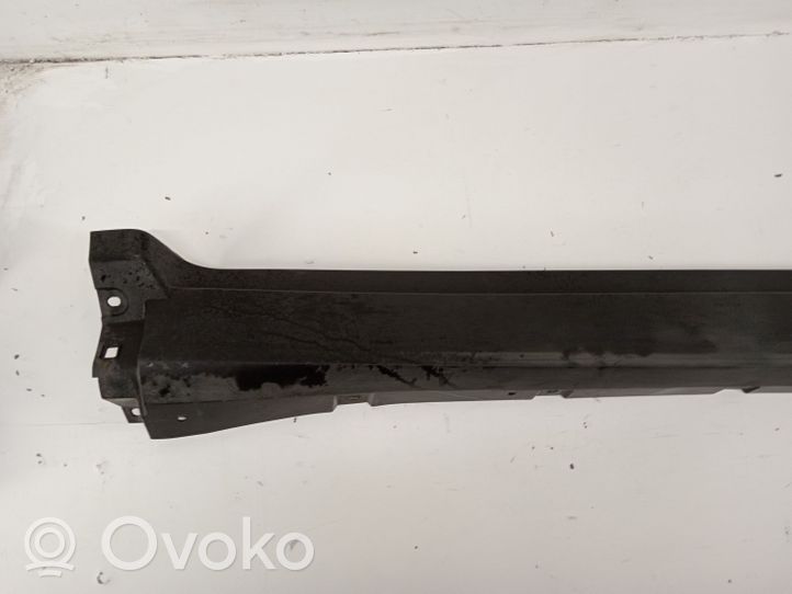 Maserati Levante Sill 670040336