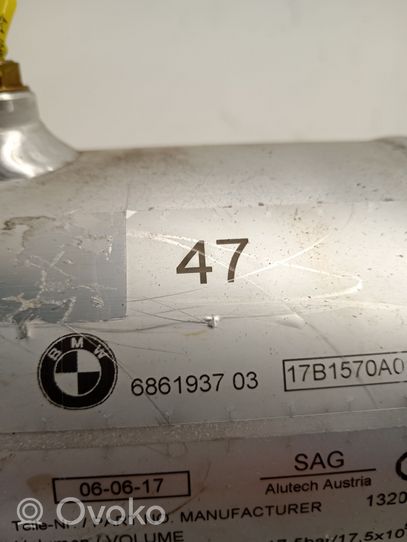 BMW 7 G11 G12 Zbiornik powietrza tylnego zawieszenia pneumatycznego 6861937