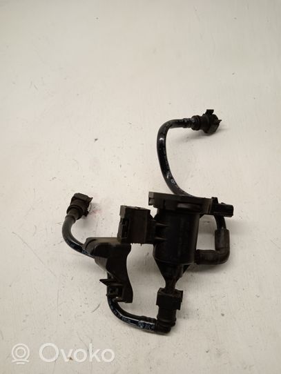 Mercedes-Benz C W205 Vacuum valve A0014760532