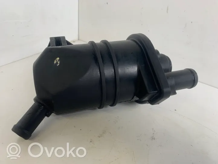 Saab 9-3 Ver2 Odpowietrznik / Separator oleju 55217795