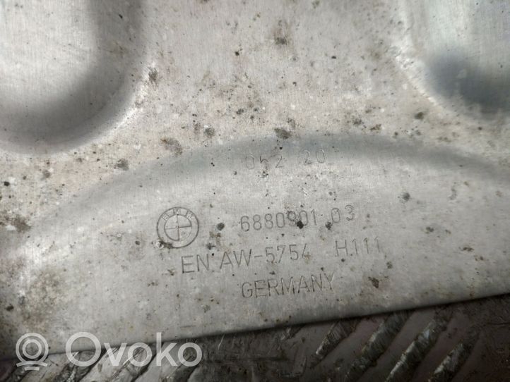 BMW 3 G20 G21 Protezione anti spruzzi/sottoscocca del motore 6880901
