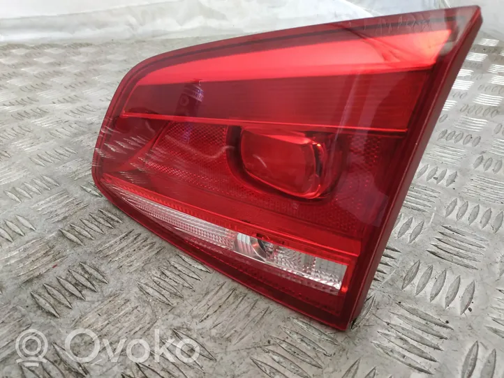 Volkswagen PASSAT B7 Luces portón trasero/de freno 3AF945094L