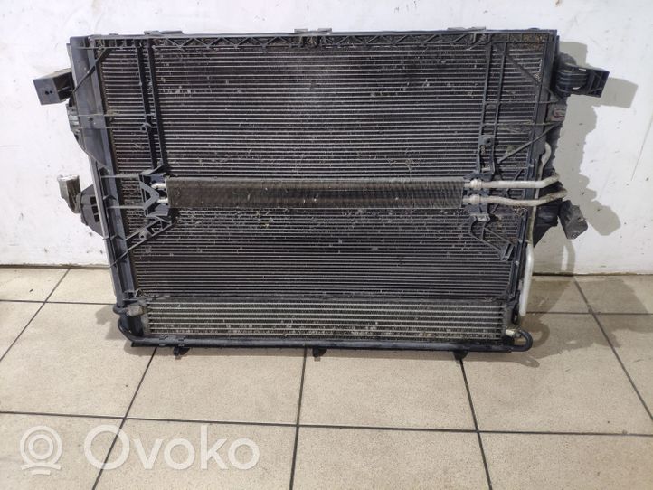 Volkswagen Touareg II Radiator set 7P0121093