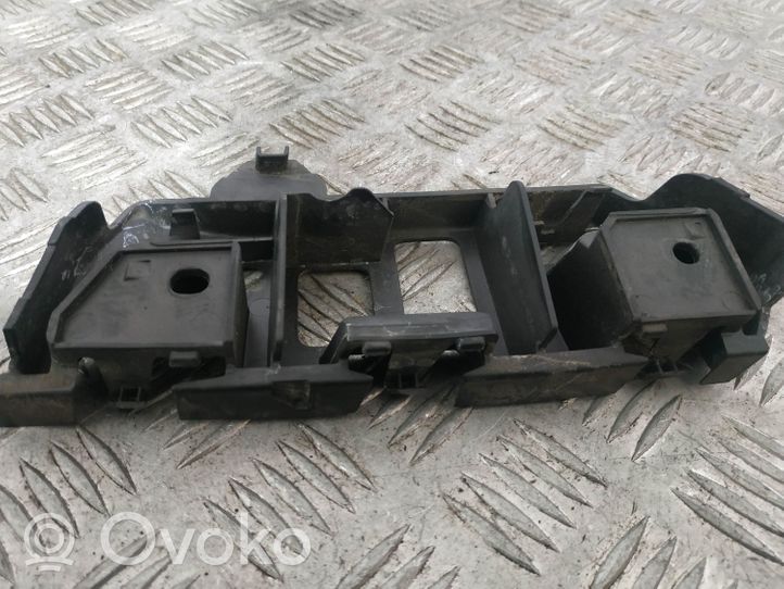 Porsche Cayenne (92A) Staffa angolare del supporto di montaggio del paraurti 7P5807483