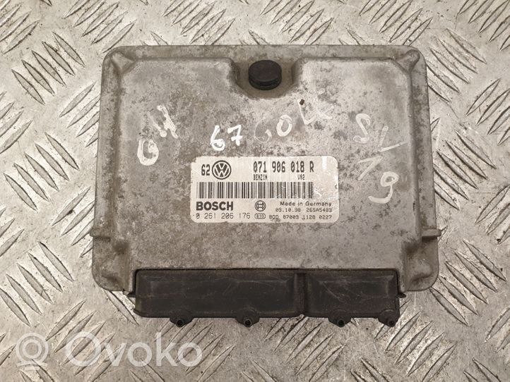 Volkswagen Bora Sterownik / Moduł ECU 071906018R