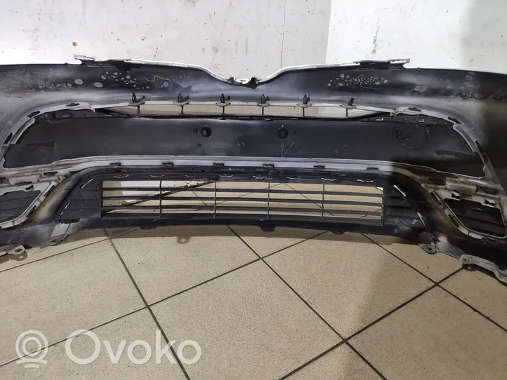 Toyota Avensis T270 Zderzak przedni 5311105090