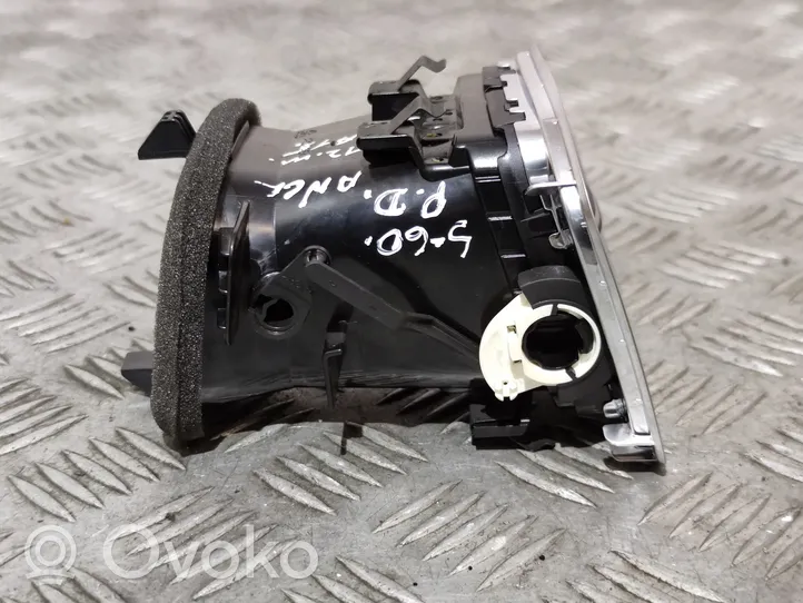 Volvo S60 Lango oro grotelės 1281851