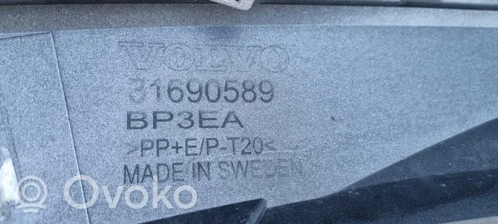 Volvo S60 Zderzak przedni 31690589