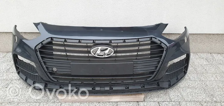 Hyundai i30 Zderzak przedni 