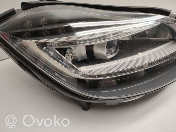 Mercedes-Benz CLS C218 X218 Lampa przednia A2188202459